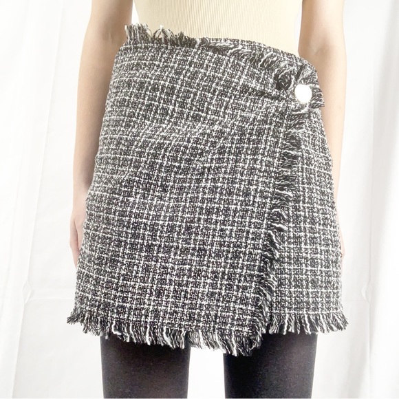 SHEIN Black & White Tweed Wrap Mini Skirt with Fringe Hem – Size S - Picture 1 of 6